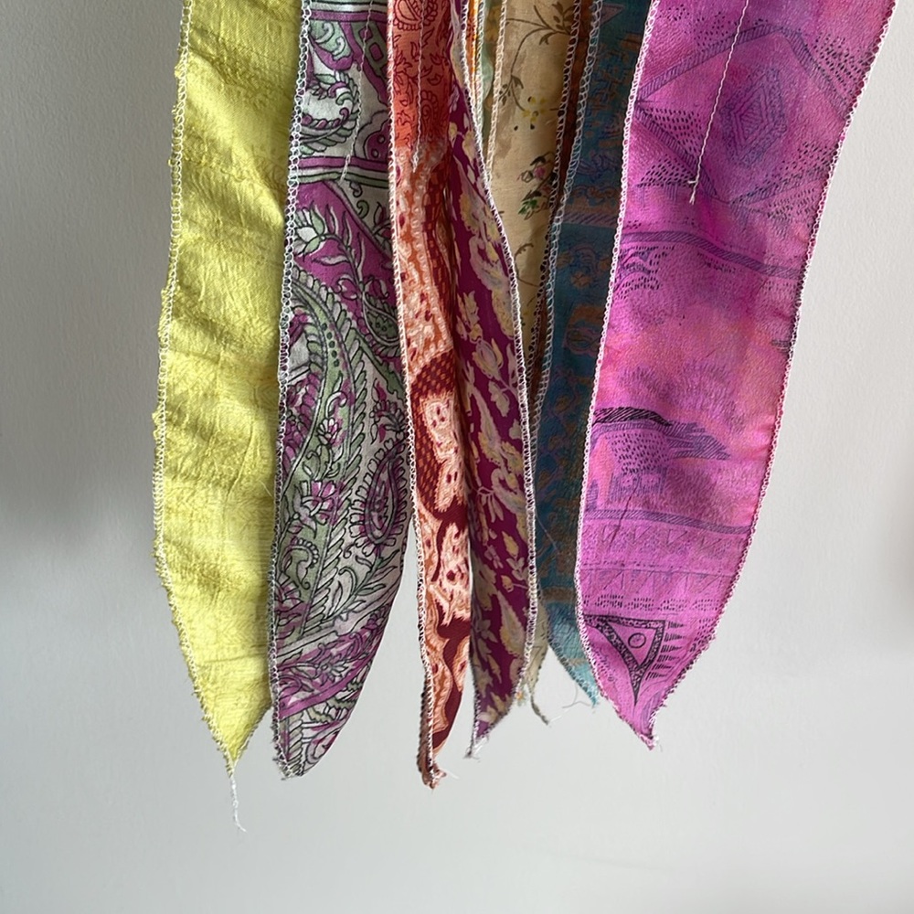Colorful flowing hippie look scarf. - Picture 4 of 9